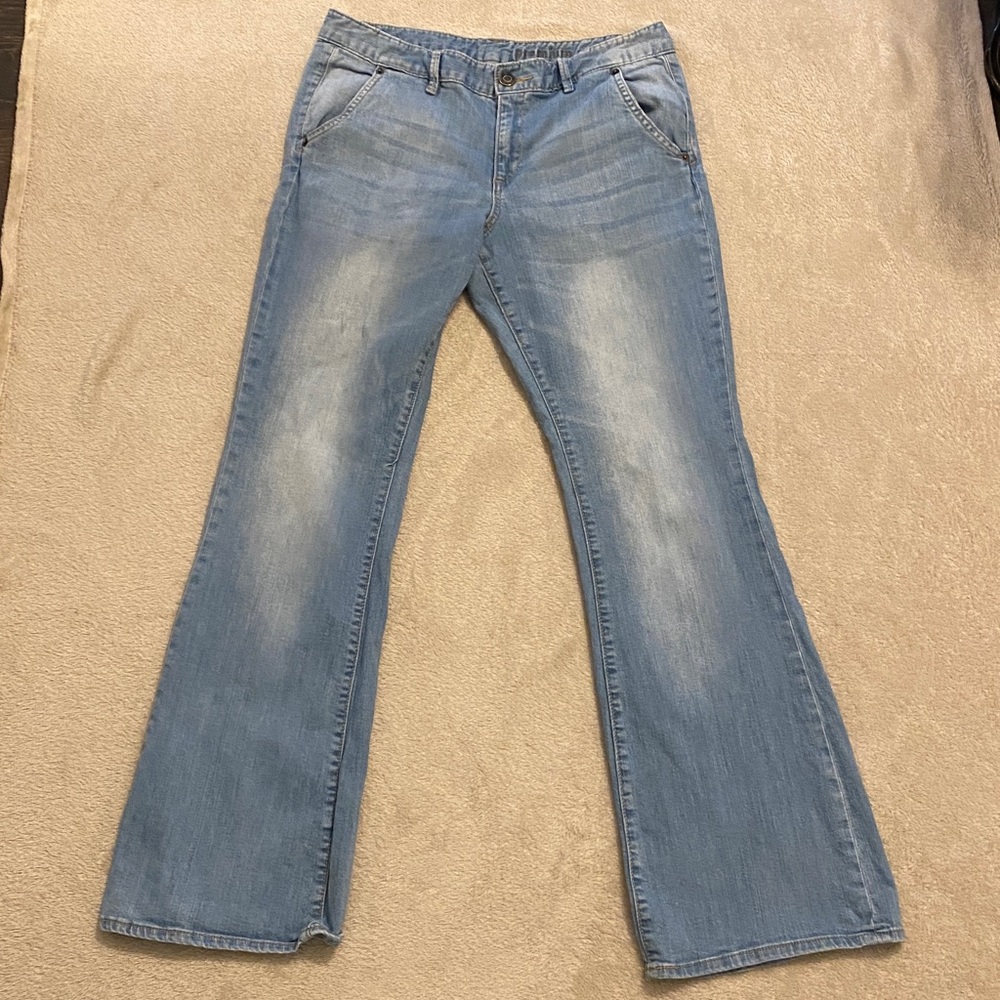 GAP Flare Cut Jeans sz 12/31 light wash